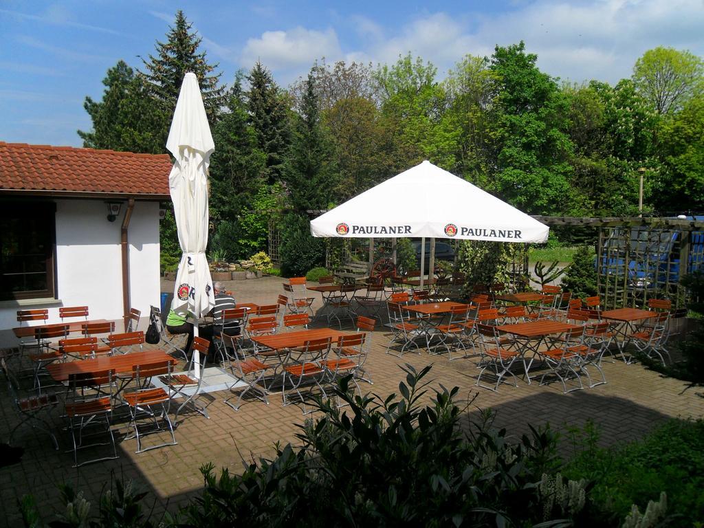 Motel Zur Festwiese Gierstädt Exterior foto