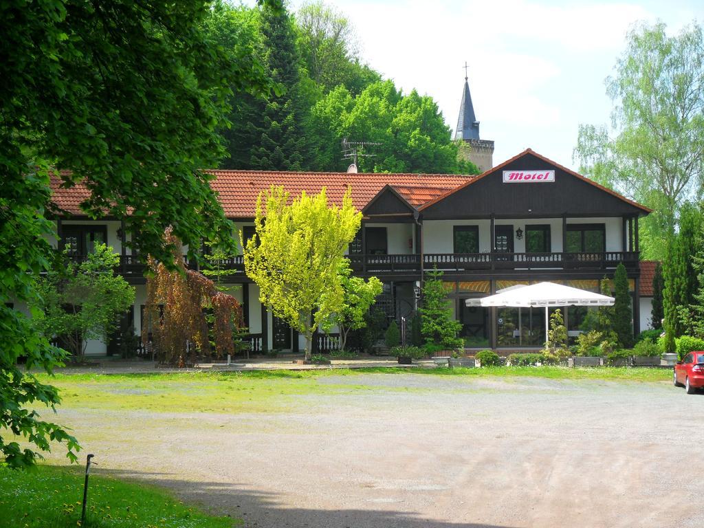 Motel Zur Festwiese Gierstädt Exterior foto